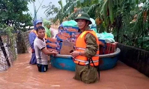 Tiếc thương Chủ tịch xã ở Quảng Bình vì dân quên mình trong mưa lũ